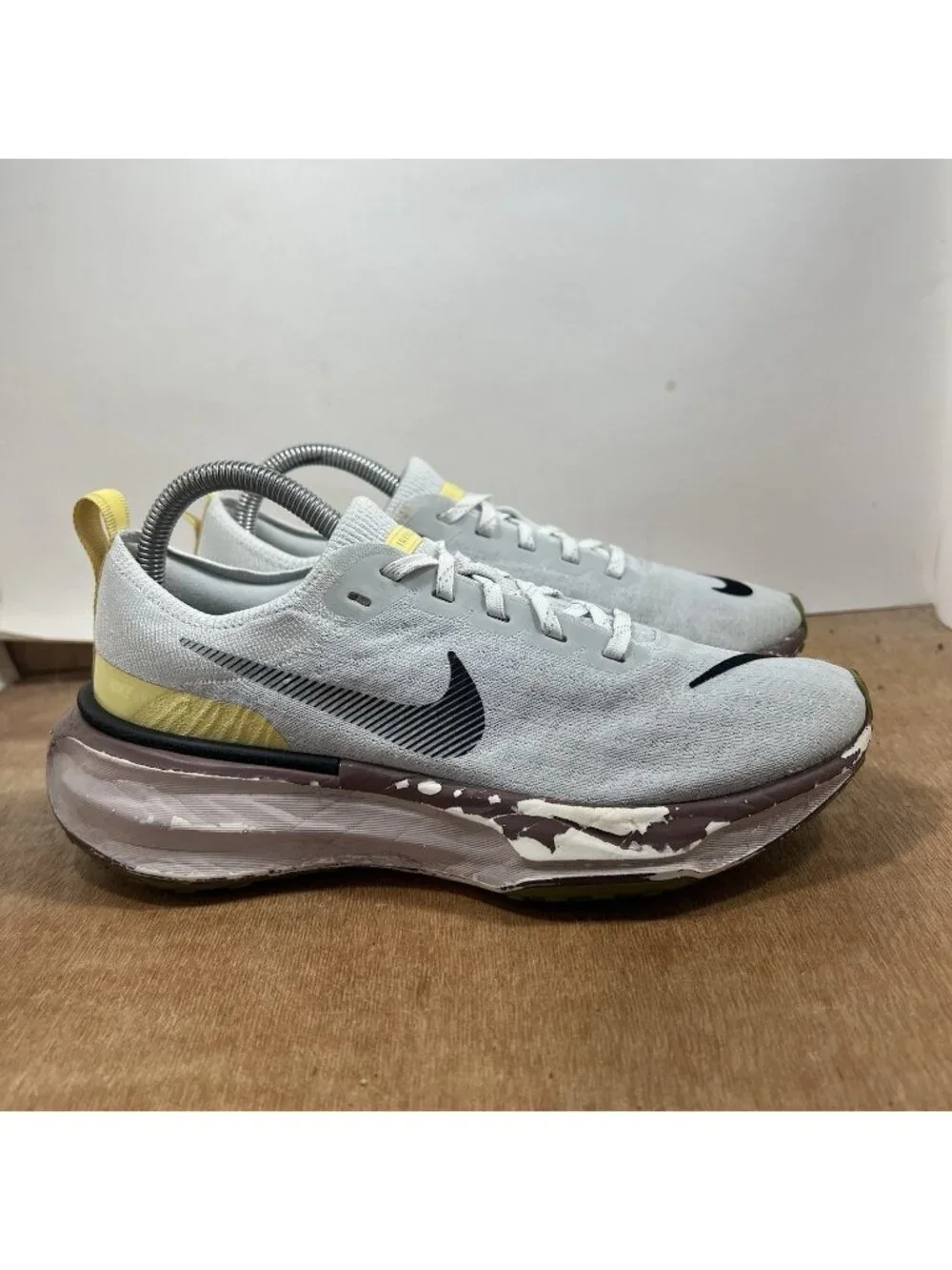 Nike ZoomX Invincible Run 3 Women's Size 8.5 Grey Running Shoes DR2660 005